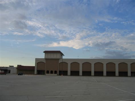 Six Flags Mall Arlington Texas Labelscar The Retail History Blog