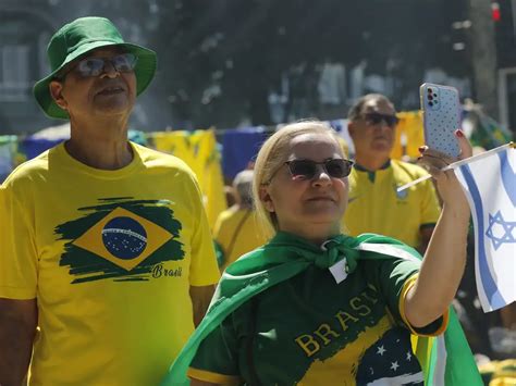 Aliados De Bolsonaro Fazem Ato Pol Tico No Rio De Janeiro Cidade De