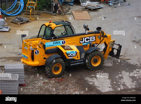 JCB DIGGER EXCAVATOR Stock Photo - Alamy