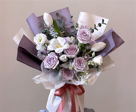 Stunning White Tulip and Rose Bouquet - Get Yours Now and Add Elegance ...