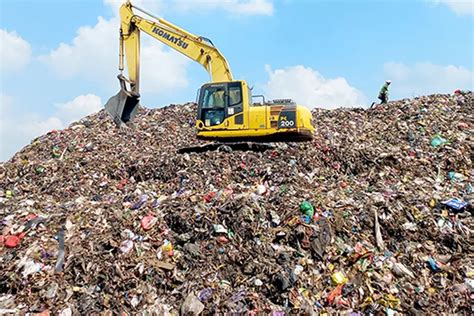 Imbas Alat Berat Rusak Pengelolaan Sampah Di TPA Ngembal Grobogan