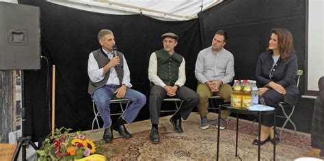 Miteinander reden statt übereinander Bayerisches Landwirtschaftliches