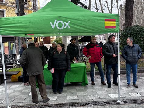 Vox intentó que la mesa no coincidiera con la manifestación
