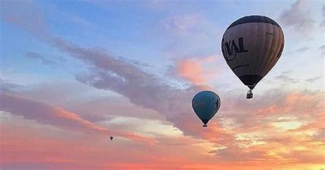 Cappadoce Vol En Montgolfi Re Au Lever Du Soleil Dans Le Parc