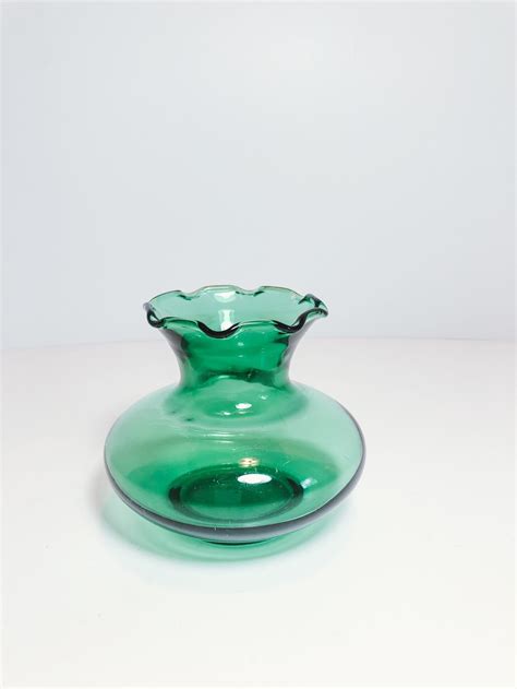 Vintage Anchor Hocking Green Glass Ruffled Top Vase Etsy