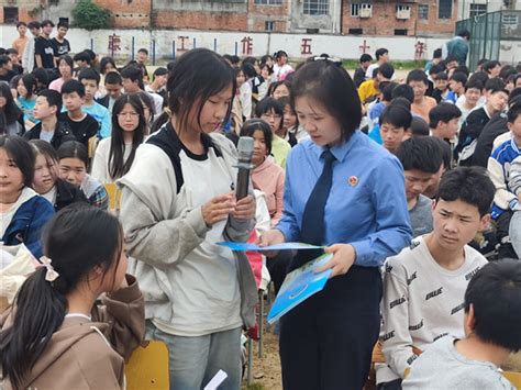 乡村的少年 无法不爱你——法治宣讲走进盐田河中心学校 麻城检讯 湖北省麻城市人民检察院