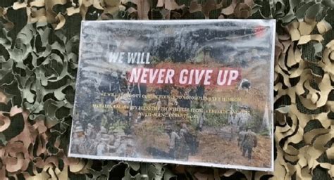Malaysian Armed Forces Put Up 'We Will Never Give Up' Posters At Batang ...