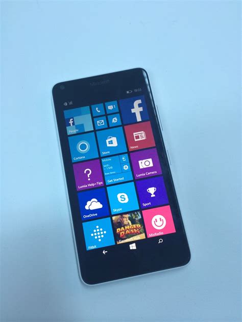 Microsoft Lumia Hands On Review To Lumia Phone