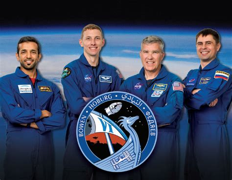 La Nave Crew Dragon Con Cuatro Astronautas Inicia El Viaje A La Eei