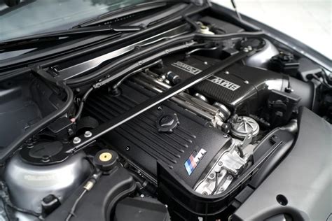 A subasta un BMW M3 CSL E46 con tan solo 22 174 kilómetros Periodismo