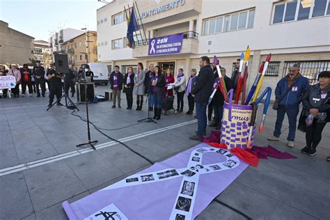 La Sociedad Armillera Participa En La Lectura Del Manifiesto 25 N “no A