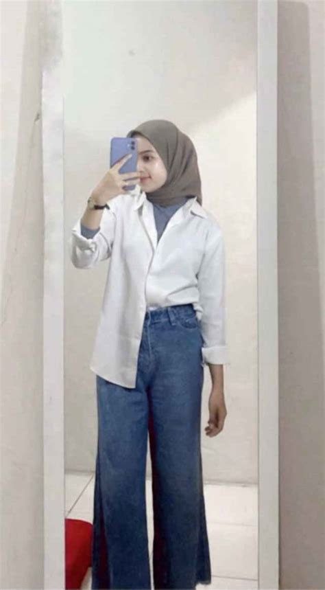 10 OOTD Simpel Kemeja Putih Dan Celana Jeans Hijab Stylish