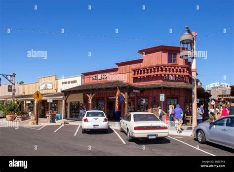 Old town scottsdale hi-res stock photography and images - Alamy