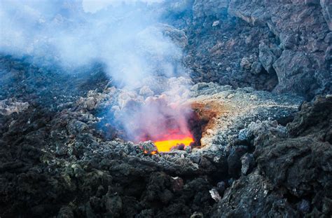 Cel Mai Activ Vulcan Din Europa A Erupt De Dou Ori Ntr O Singur