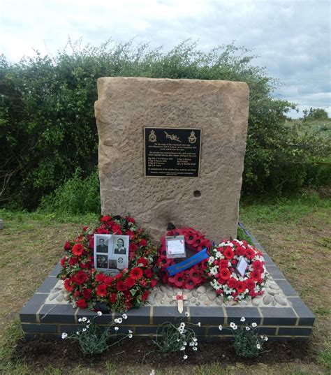 New Memorial To World War Ii Bomber Crew Killed In Crash Unveiled In