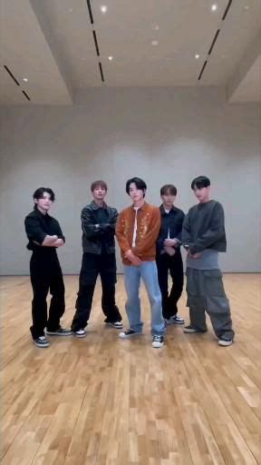 Bts Official Bighit Tiktok Video 230425 SUGA Cantantes Coreanos