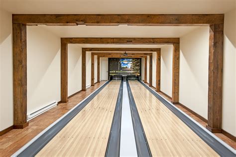 9,000+ Free Bowling Alley & Bowling Images - Pixabay