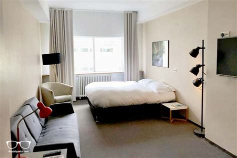 3 BEST and COOLEST Hostels in Reykjavik 2021 (Solo-Travel + Map)