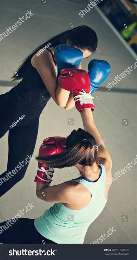 2 587 Female Boxers Sparring Images Stock Photos Vectors Shutterstock