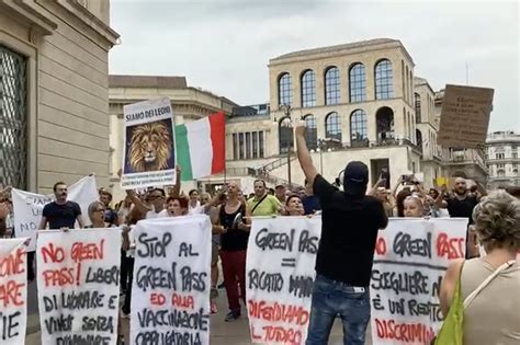 No Green Pass In Migliaia A Milano Al Corteo Non Autorizzato