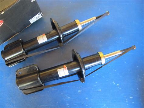 Shock Absorbers Front Gas Delphi For Renault Trafic