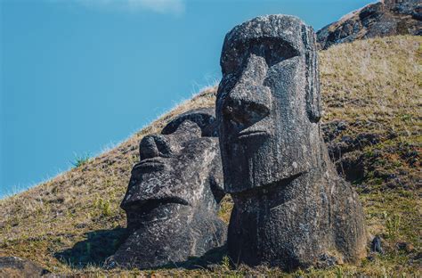 floridacreate: The Statues of Easter Island (Rapa Nui)