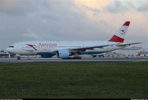 Oe Lpb Austrian Airlines Boeing Z Er Photo By Jeremy Friedemann