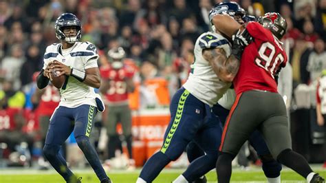 Bump S Seahawks Breakdown Pros Cons From Loss To Bucs In Germany