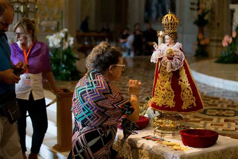 NIÑO JESÚS DE PRAGA ORIGEN HISTORIA Y LEYENDA Postposmo