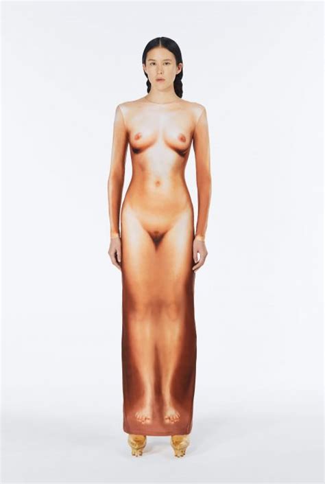 Cosa Vogliono Comunicarci I Naked Dresses Di Lotta Volkova Outpump