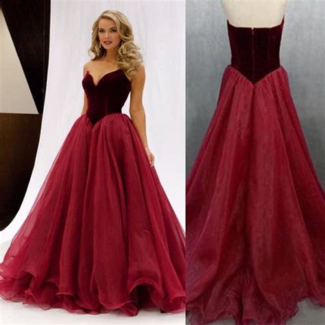 Burgundy Sexy V Neck Ball Gown Prom Dresses 2018 Organza Ruffles Custom