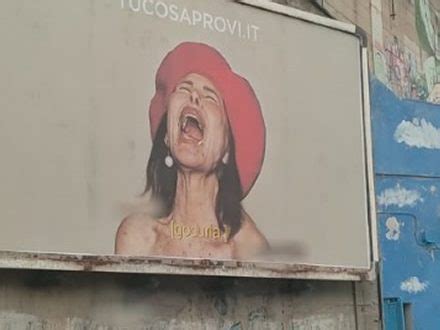 Manifesti Anonimi Tra Napoli E Caserta Con Una Scritta Tu Cosa Provi