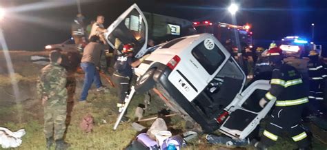 Choque En La Ruta 5 Entre Un Acoplado Y Un Auto La Razon De Chivilcoy