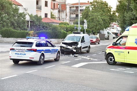 FOTO Jutros prometna nesreća na križanju ulica Put Kotlara Franka