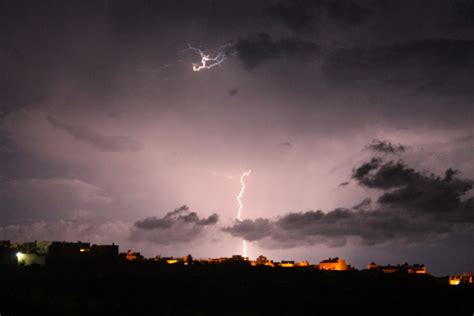 Maltempo Forti Temporali Su Malta Nubifragio In Arrivo Sull Isola Dei