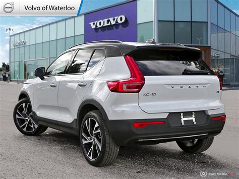 New 2021 Volvo Xc40 T5 Awd R Design Suv