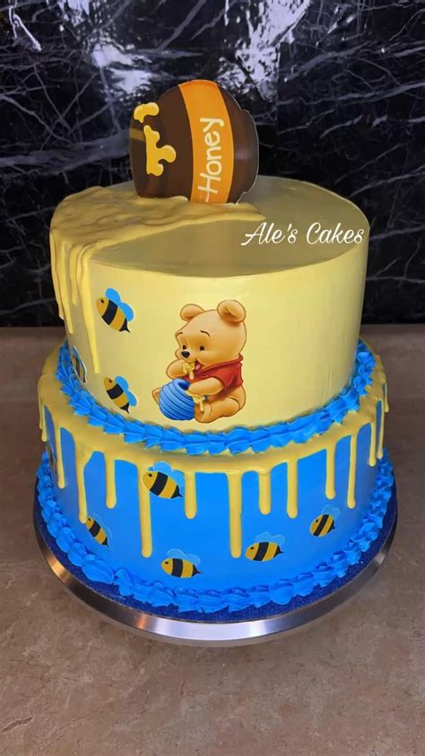 Pastel De Winnie The Pooh Sabor Vainilla Relleno De Oreo Winnie The