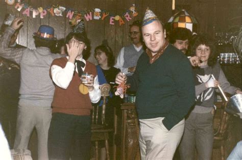 44 Color Snaps That Show How The 1980s New Years Eve Parties Were Like