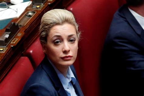 Berlusconi In Eredità A Marta Fascina Il Diritto Di Abitazione A San Martino