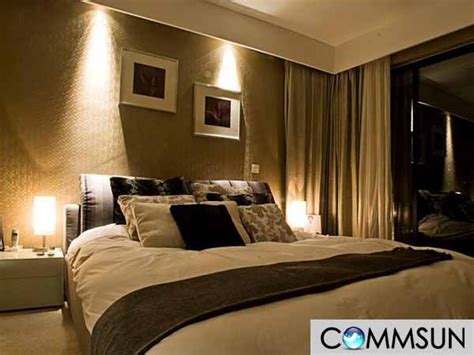 Bedroom Spotlights Ideas / Golden mansion bedroom with ceiling ...