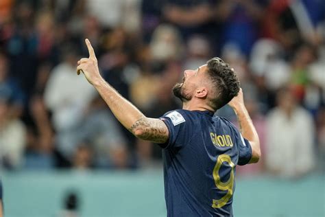 Copa Fran A Goleia Austr Lia Por X Em Noite Hist Rica De Giroud