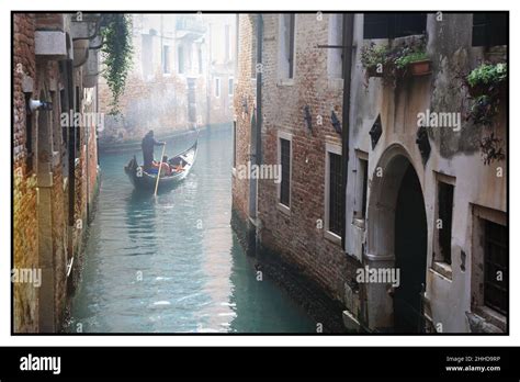 Romantic Venetian Canals Old Narrow Streets Of Venice Gondola Trip