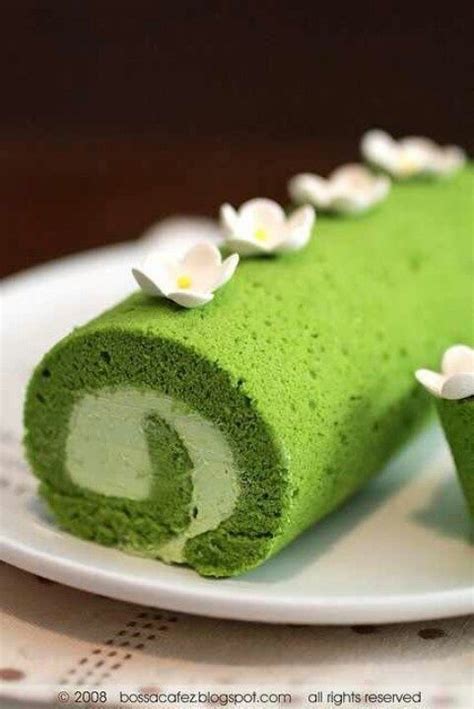 Matcha Roll Green Tea Swiss Roll Rasa Malaysia Matcha Roll Cake