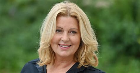 Karin Thaler zeigt heiße Bikini Bilder vom Traumschiff Dreh