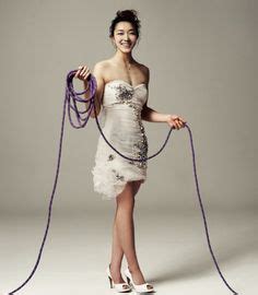 10 Hot Sexy Jain Kim Bikini Pics