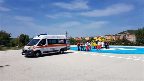 Umbria Motociclista Portato In Ospedale In Elicottero Dopo Incidente