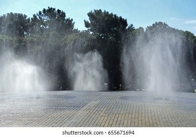 3,348 Water Mist Fountain Images, Stock Photos, 3D objects, & Vectors ...