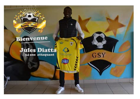 Actualit Jules Diatta Signe Au Gsy Club Football Gars Saint Yves