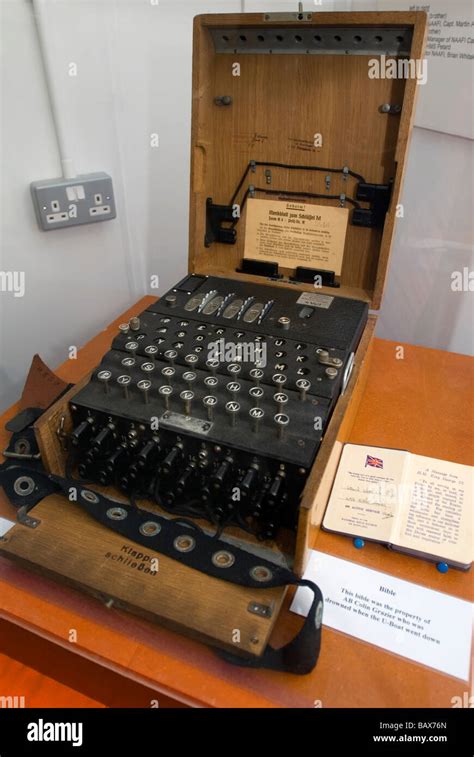 Enigma decoding machine hi-res stock photography and images - Alamy