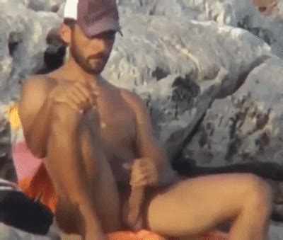 Hot Naked Exhibitionist Guy Cruising At The Beach SpyCamDude